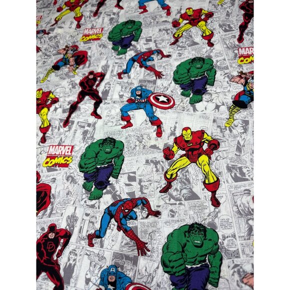 Marvel Comics Cotton Fabric 1/2 yard x 44" Featuring Classic Heroes Like Hulk Ir - Picture 1 of 12